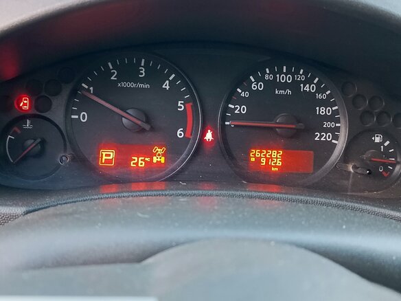 2012 Nissan Navara (Frontier) III (D40) Рестайлинг, белый, 2000000 рублей - вид 12