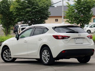 2019 Mazda Axela III Рестайлинг, белый, 1084000 рублей, вид 5
