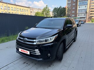 2017 Toyota Highlander III (XU50) Рестайлинг, чёрный, 3300000 рублей, вид 3