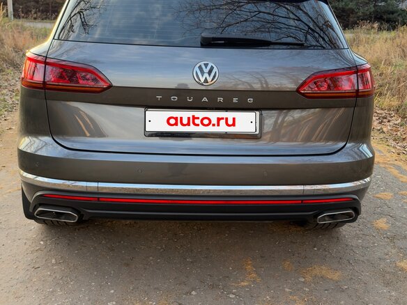 2018 Volkswagen Touareg III, серый, 5250000 рублей - вид 8