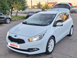 2014 Kia Ceed II, белый, 1300000 рублей, вид 2
