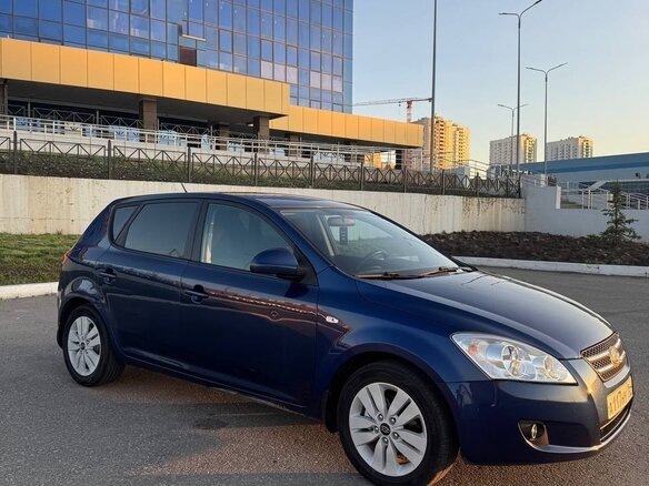 2009 Kia Ceed I, синий - вид 2