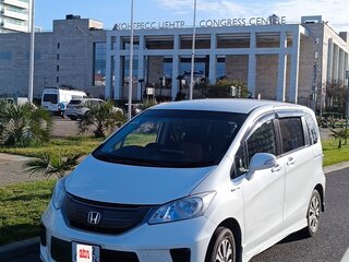 2012 Honda Freed I Рестайлинг, белый, 1200000 рублей, вид 3