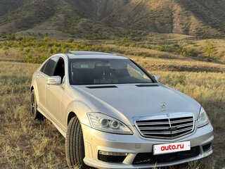 2006 Mercedes-Benz S-Класс 550 V (W221), серебристый, 1000000 рублей, вид 2