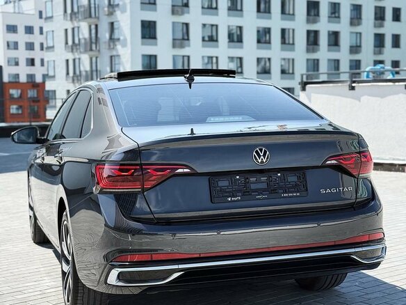2023 Volkswagen Sagitar III Рестайлинг, серебристый, 1640000 рублей - вид 8
