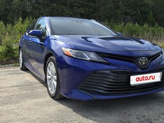 2018 Toyota Camry US Market VIII (XV70), синий, 2000000 рублей, вид 3