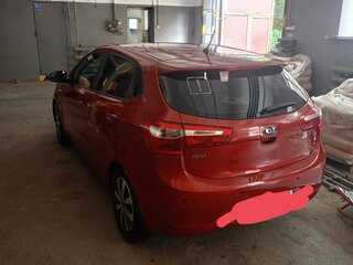 2015 Kia Rio 6-speed III, красный, 1300000 рублей, вид 5