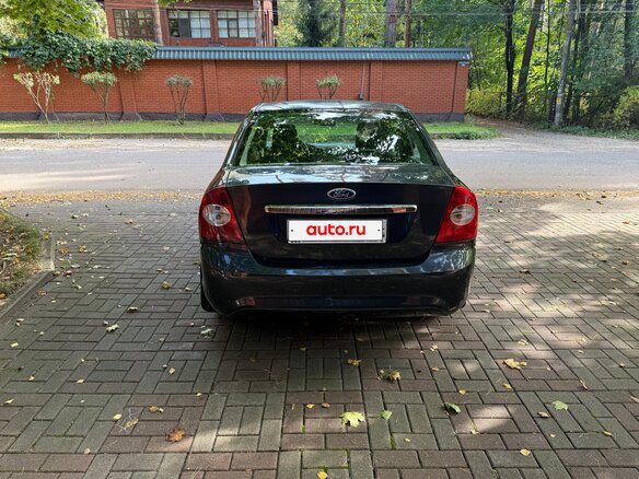 2009 Ford Focus II Рестайлинг, серый, 720000 рублей - вид 4