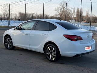 2014 Opel Astra J Рестайлинг, белый, 850000 рублей, вид 3