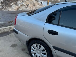 2003 Mitsubishi Carisma I Рестайлинг, серебристый, 350000 рублей, вид 2
