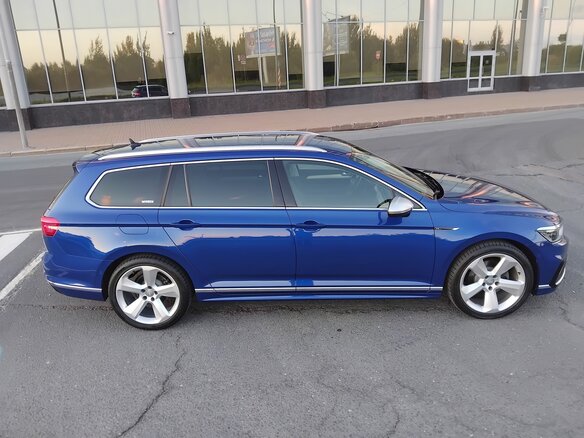 2020 Volkswagen Passat B8 Рестайлинг, синий, 2275000 рублей - вид 10