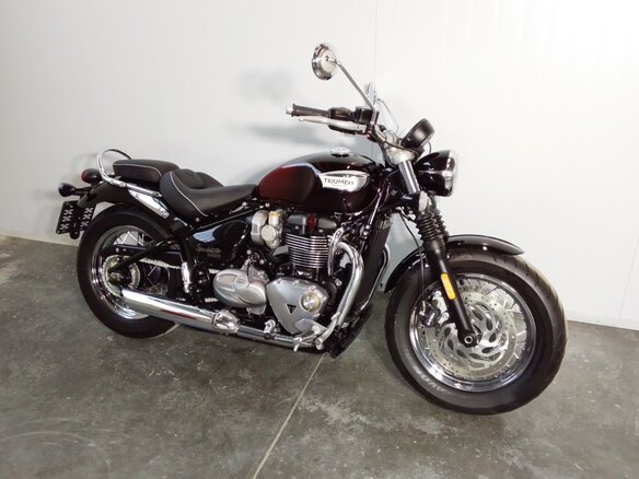 2024 Triumph Bonneville Speedmaster, красный, 1479000 рублей - вид 2