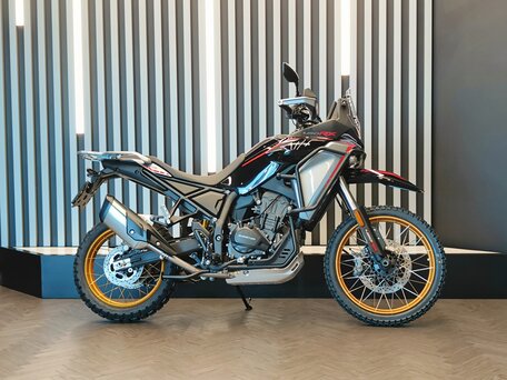 2026 QJMotor SRT 450 RX, красный, 579000 рублей, вид 2