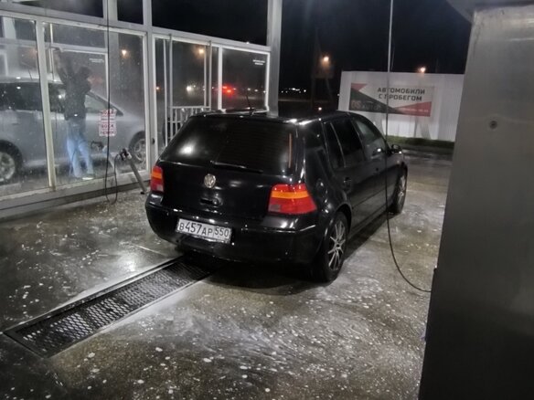 1998 Volkswagen Golf IV, чёрный, 355000 рублей - вид 4