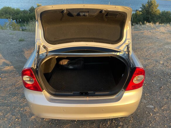 2011 Ford Focus II Рестайлинг, серебристый - вид 9