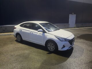 2021 Hyundai Solaris II Рестайлинг, белый, 1200000 рублей, вид 3