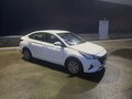 2021 Hyundai Solaris II Рестайлинг, белый, 1200000 рублей - вид 2