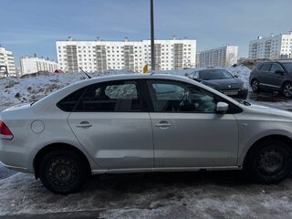 2014 Volkswagen Polo V, серебристый, 533000 рублей, вид 2
