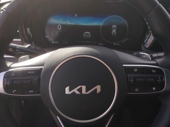 2021 Kia K5 III, серый, 2650000 рублей - вид 18
