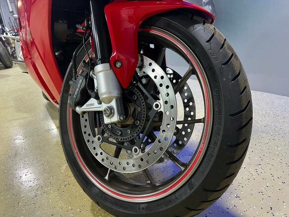 2015 Honda VFR 800, красный, 745000 рублей - вид 35