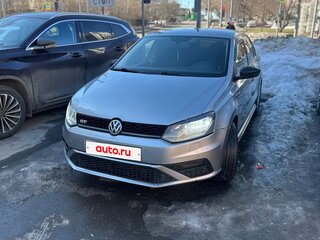 2017 Volkswagen Polo V Рестайлинг, серый, 800000 рублей, вид 4