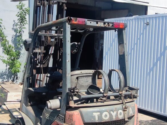 2006 Toyota 32-8FGF15, оранжевый, 680000 рублей - вид 2