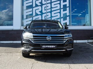 2019 Volkswagen Touareg III, чёрный, 3660000 рублей, вид 3