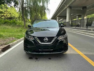 2023 Nissan Qashqai II Рестайлинг, чёрный, 1880000 рублей, вид 2