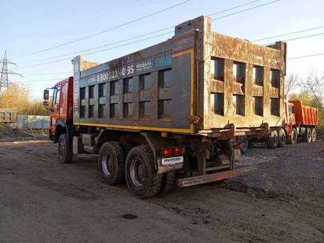 2022 Sinotruk Howo ZZ3327, красный, 2875500 рублей, вид 4