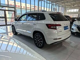 2022 Skoda Karoq DSG7 I, белый, 1880000 рублей, вид 4