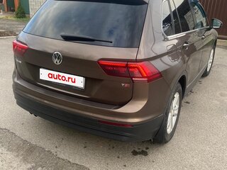 2017 Volkswagen Tiguan II, коричневый, 1750000 рублей, вид 3