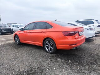 2020 Volkswagen Jetta VII, оранжевый, 2000000 рублей, вид 3