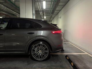 2020 Porsche Cayenne Turbo Coupé III, серый, 9800000 рублей, вид 5