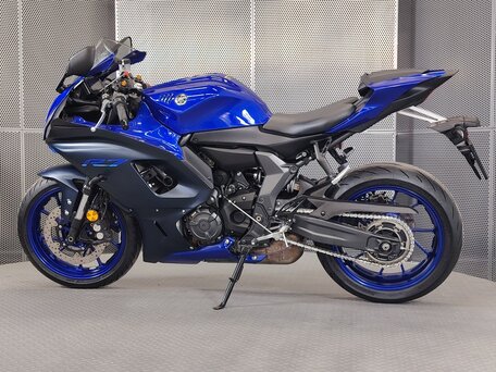 2022 Yamaha YZF-R7, синий, 799000 рублей, вид 5