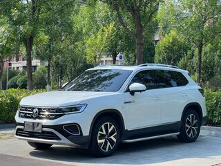 2023 Volkswagen Tayron I Рестайлинг, белый, 2280100 рублей, вид 1