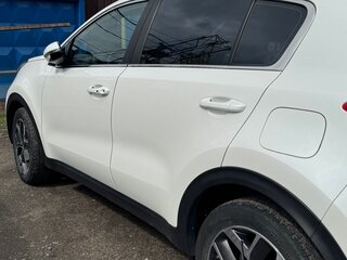 2020 Kia Sportage IV Рестайлинг, белый, 2450000 рублей, вид 4
