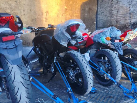 2025 Suzuki SV 650, зелёный - вид 10