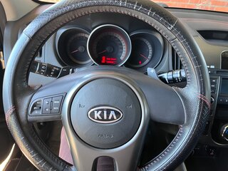 2012 Kia Cerato 6-speed II, чёрный, 850000 рублей, вид 4
