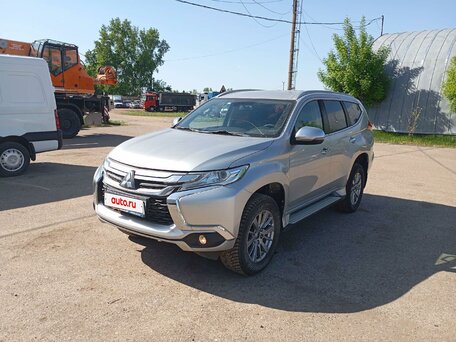 Mitsubishi Pajero Sport III