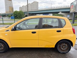 2009 Chevrolet Aveo I Рестайлинг, жёлтый, 310000 рублей, вид 4