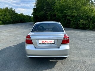 2008 Chevrolet Aveo I Рестайлинг, серебристый, 340000 рублей, вид 3