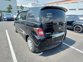 2011 Honda Freed Spike I Рестайлинг, чёрный, 940000 рублей, вид 3