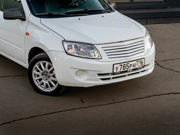 2014 Lada (ВАЗ) Granta I, белый, 390000 рублей - вид 3
