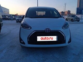 2018 Toyota Sienta II, белый, 1280000 рублей, вид 1