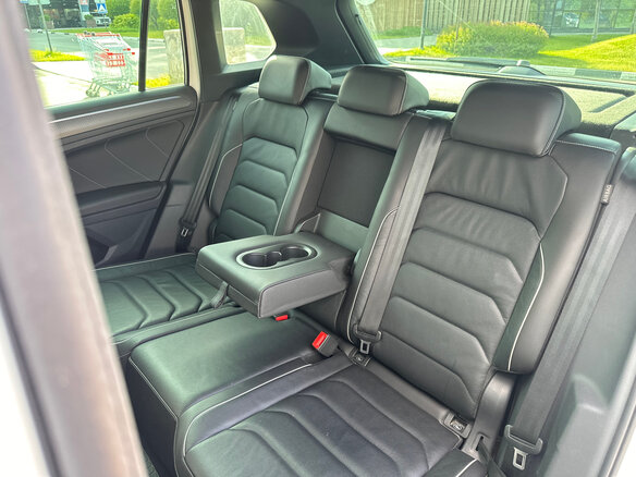 2021 Volkswagen Tiguan II Рестайлинг, белый, 3400000 рублей - вид 25