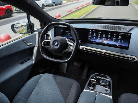 2021 BMW iX xDrive40 I (I20), серый, 5430703 рублей - вид 12