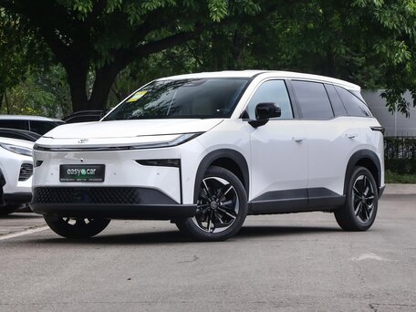 2026 Toyota bZ3X 58.3 kWh, белый, 3003000 рублей, вид 2