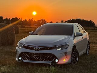 2017 Toyota Camry VII (XV50) Рестайлинг 2, белый, 1700000 рублей, вид 1
