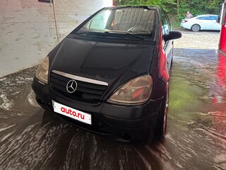 2000 Mercedes-Benz A-Класс 170 I (W168), чёрный, 185000 рублей, вид 1