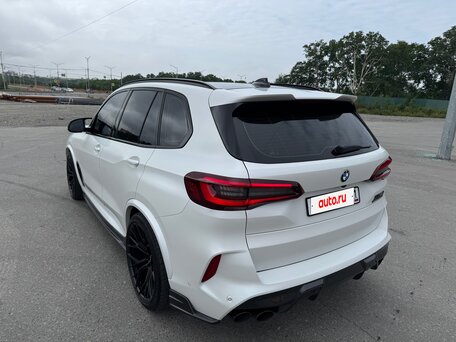 2021 BMW X5 M Competition III (F95), белый, 13500000 рублей, вид 5